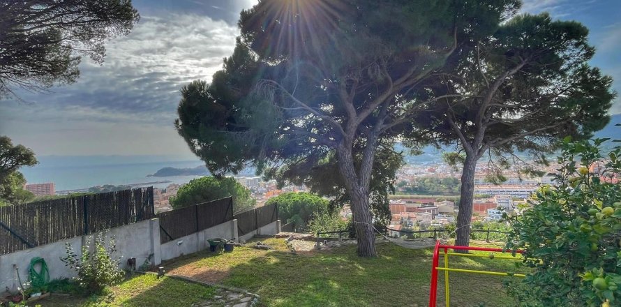 5 bedrooms house for sale in Sant Feliu de Guixols, Girona, Catalonia, Spain № 1643