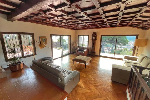 5 bedrooms house for sale in Sant Feliu de Guixols, Girona, Catalonia, Spain № 1643 - photo 7