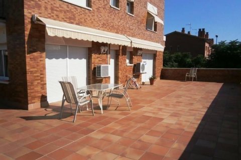 5 chambres villa à vendre à Martorell, Barcelona, Catalonia, Spain № 1148 - photo 2