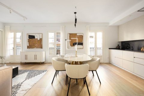 3 bedrooms apartment for sale in Barcelona, Catalonia, Spain № 4282 - photo 2