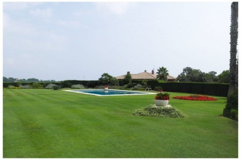6 bedrooms villa for sale in Sant Andreu de Llavaneres, Barcelona, Catalonia, Spain № 934 - photo 2