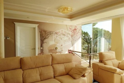 Купить виллу в Калонже, Испания с 4 спальни, 300м², № 938 - фото 9
