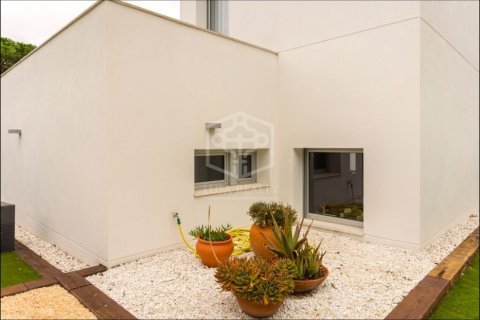 4 bedrooms villa for sale in Sant Andreu de Llavaneres, Barcelona, Catalonia, Spain № 940 - photo 4