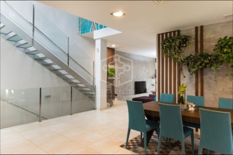 4 bedrooms villa for sale in Sant Andreu de Llavaneres, Barcelona, Catalonia, Spain № 940 - photo 17