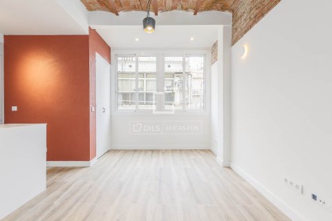 2 bedrooms apartment for sale in Barcelona, Catalonia, Spain № 6285 - photo 6