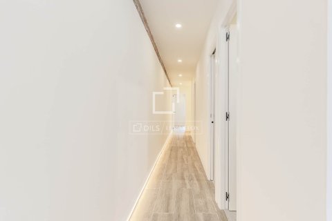 2 bedrooms apartment for sale in Barcelona, Catalonia, Spain № 6285 - photo 14
