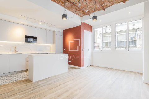 2 bedrooms apartment for sale in Barcelona, Catalonia, Spain № 6285