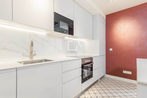 2 bedrooms apartment for sale in Barcelona, Catalonia, Spain № 6285 - photo 2