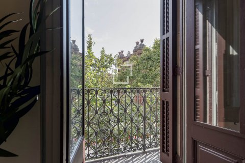 Купить квартиру в Барселона, Испания с 3 спальни, 135м², № 8888 - фото 24
