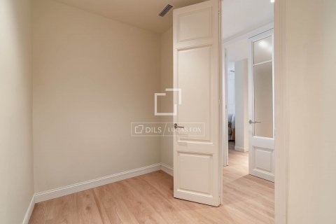 Купить квартиру в Барселона, Испания с 3 спальни, 135м², № 8888 - фото 11