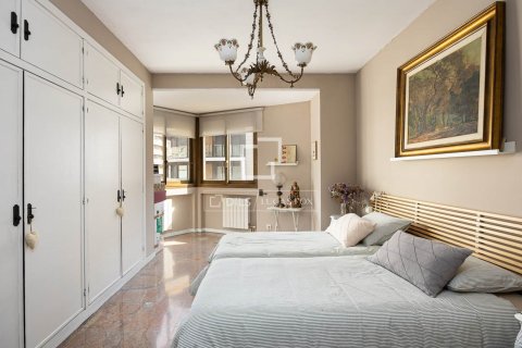 Apartamento de 5 dormitorios en venta en Barcelona, Cataluña, Spain № 8889 - foto 16