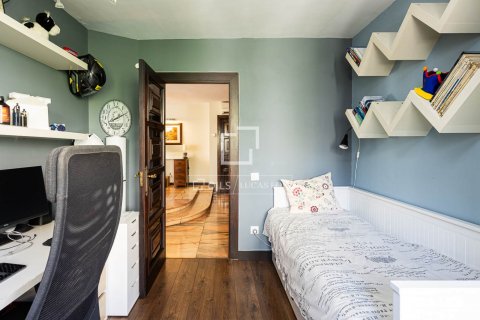 Apartamento de 5 dormitorios en venta en Barcelona, Cataluña, Spain № 8889 - foto 17