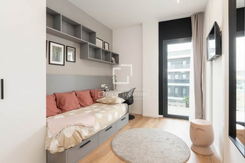 Ático de 4 dormitorios en venta en Barcelona, Cataluña, Spain № 8707 - foto 17