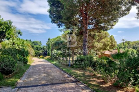 Купить дом в Сан-Андреу-де-Льяванерес, Испания с 9 спален, 817м², № 5880 - фото 5