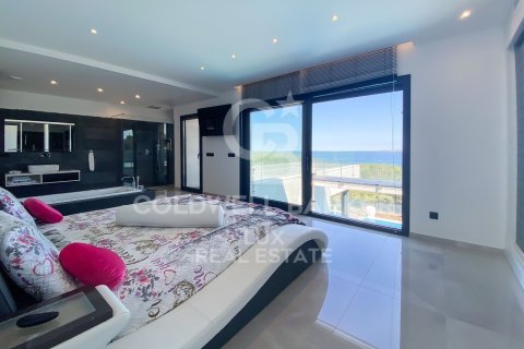 Купить виллу в Лланка, Испания с 4 спальни, 723м², № 5879 - фото 25