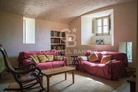 Сasa de 6 dormitorios en venta en Gerona, Cataluña, Spain № 5876 - foto 8