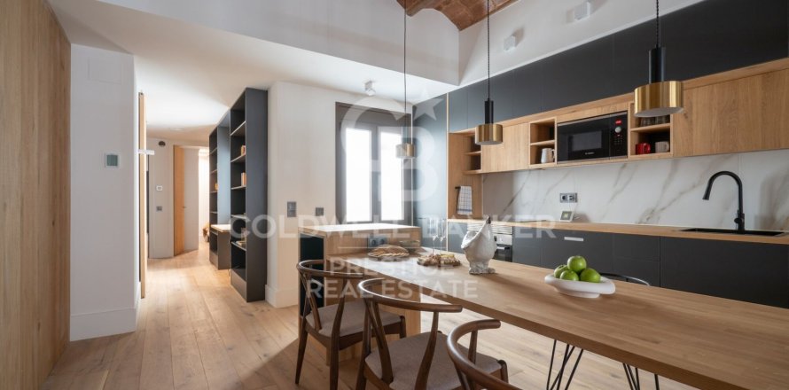 Apartamento de 3 dormitorios en venta en Barcelona, Cataluña, Spain № 5878