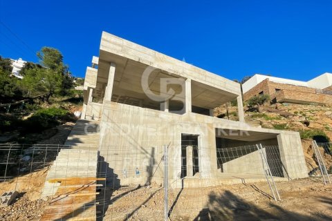 Villa de 4 dormitorios en venta en Roses, Gerona, Cataluña, Spain № 5877 - foto 4