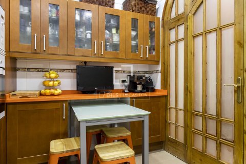 Купить квартиру в Барселона, Испания с 3 спальни, 137м², № 8696 - фото 17