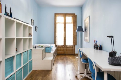 Купить квартиру в Барселона, Испания с 3 спальни, 137м², № 8696 - фото 8
