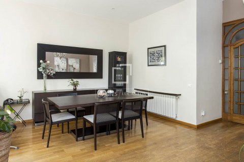 Купить квартиру в Барселона, Испания с 3 спальни, 137м², № 8696 - фото 15