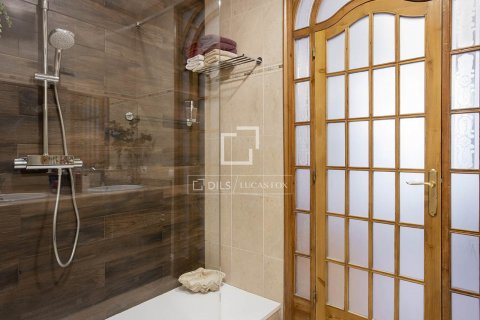 Купить квартиру в Барселона, Испания с 3 спальни, 137м², № 8696 - фото 21
