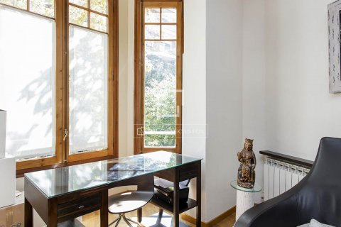 Купить квартиру в Барселона, Испания с 3 спальни, 137м², № 8696 - фото 14