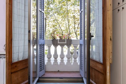 Купить квартиру в Барселона, Испания с 3 спальни, 137м², № 8696 - фото 4