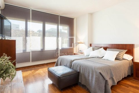 Купить квартиру в Барселона, Испания с 5 спален, 204м², № 8691 - фото 14