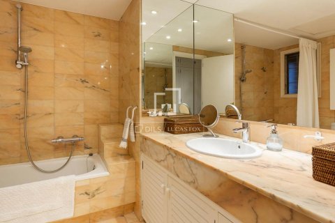Купить квартиру в Барселона, Испания с 5 спален, 204м², № 8691 - фото 18