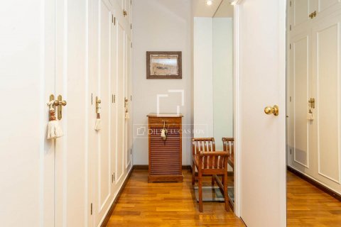 Купить квартиру в Барселона, Испания с 5 спален, 204м², № 8691 - фото 17