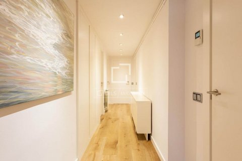 Купить квартиру в Барселона, Испания с 5 спален, 204м², № 8691 - фото 19