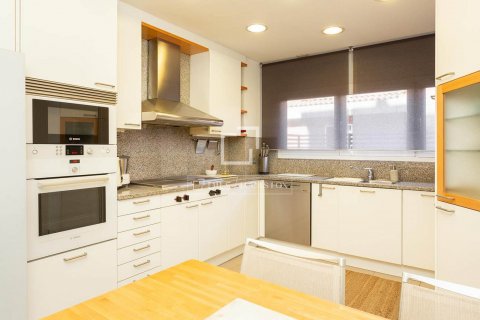 Купить квартиру в Барселона, Испания с 5 спален, 204м², № 8691 - фото 11