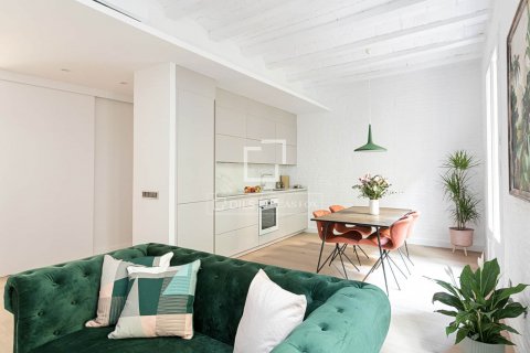 2 bedrooms apartment for sale in Barcelona, Catalonia, Spain № 8694 - photo 13
