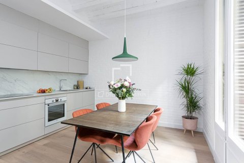 2 bedrooms apartment for sale in Barcelona, Catalonia, Spain № 8694 - photo 9
