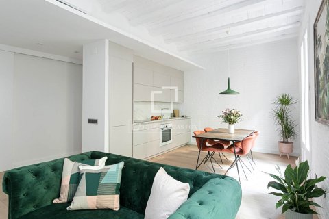 2 bedrooms apartment for sale in Barcelona, Catalonia, Spain № 8694 - photo 12