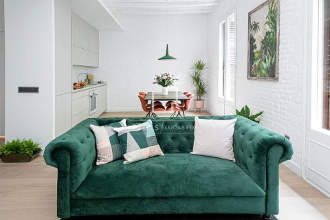 2 bedrooms apartment for sale in Barcelona, Catalonia, Spain № 8694 - photo 7