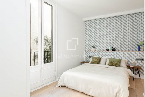 2 bedrooms apartment for sale in Barcelona, Catalonia, Spain № 8694 - photo 4