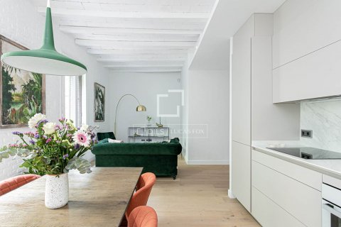 2 bedrooms apartment for sale in Barcelona, Catalonia, Spain № 8694 - photo 8