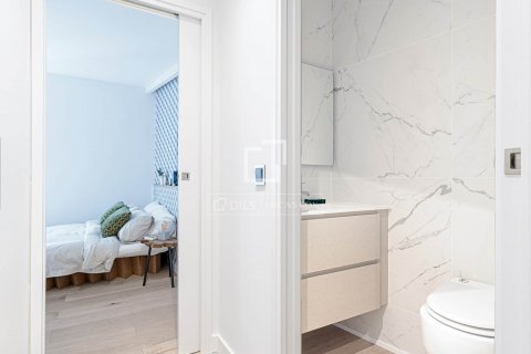 2 bedrooms apartment for sale in Barcelona, Catalonia, Spain № 8694 - photo 15