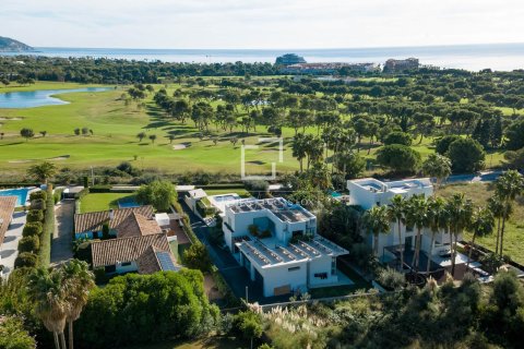 5 bedrooms villa for sale in Sitges, Barcelona, Catalonia, Spain № 3959 - photo 2