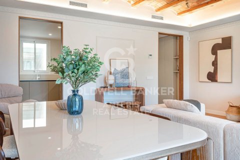Apartamento de 3 dormitorios en venta en Barcelona, Cataluña, Spain № 7726 - foto 23