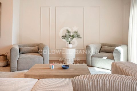 Apartamento de 3 dormitorios en venta en Barcelona, Cataluña, Spain № 7726 - foto 15
