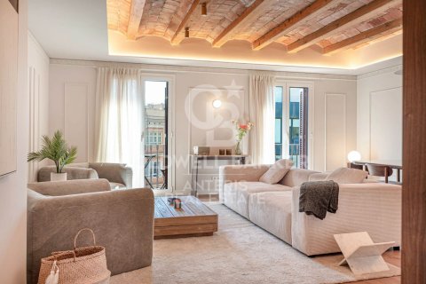 Apartamento de 3 dormitorios en venta en Barcelona, Cataluña, Spain № 7726 - foto 26