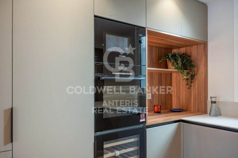 Apartamento de 3 dormitorios en venta en Barcelona, Cataluña, Spain № 7726 - foto 11