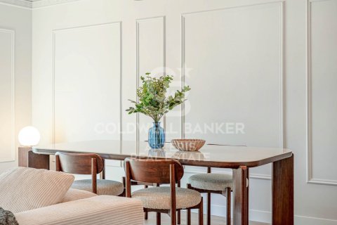 Apartamento de 3 dormitorios en venta en Barcelona, Cataluña, Spain № 7726 - foto 21