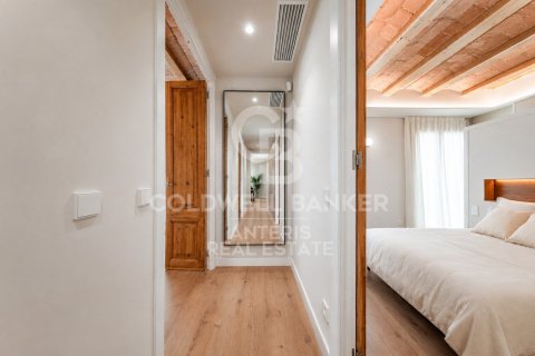 Apartamento de 3 dormitorios en venta en Barcelona, Cataluña, Spain № 7726 - foto 5