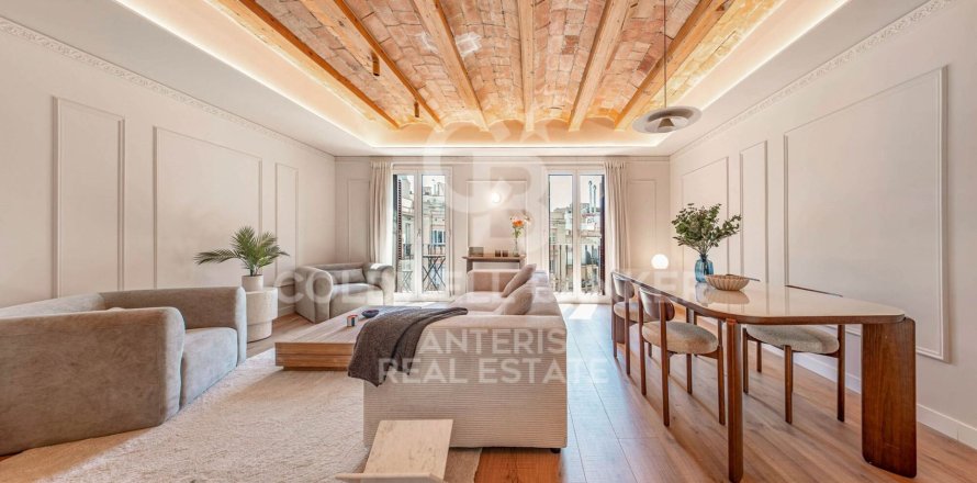 3 bedrooms apartment for sale in Barcelona, Catalonia, Spain № 7726