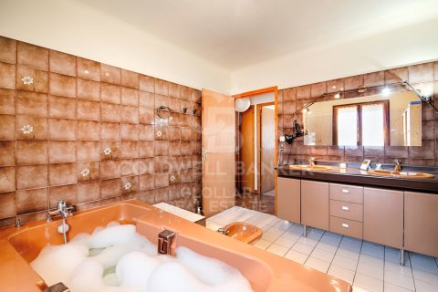 6 bedrooms house for sale in Catalonia, Spain № 7729 - photo 12