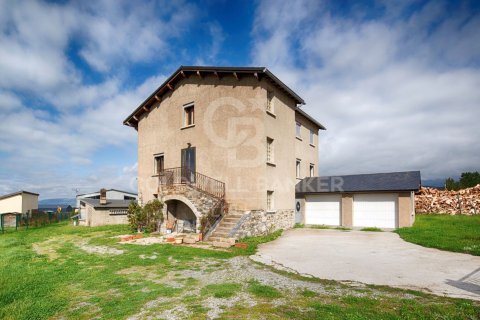 6 bedrooms house for sale in Catalonia, Spain № 7729 - photo 3